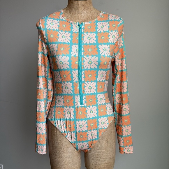 Dippin’ Daisy’s Shoal Front Zipper Long Sleeve One Piece Swimsuit Size MEDIUM - Picture 5 of 7